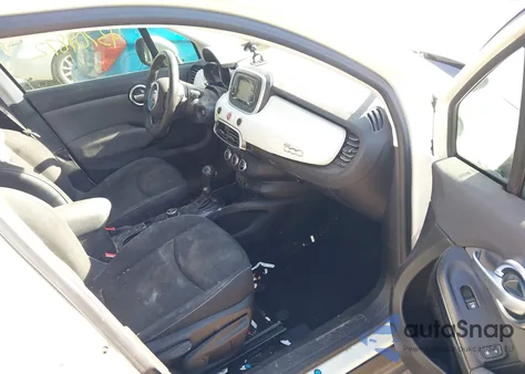 2016 Fiat 500X Easy z USA, uszkodzony, nr VIN ZFBCFXBT0GP330189